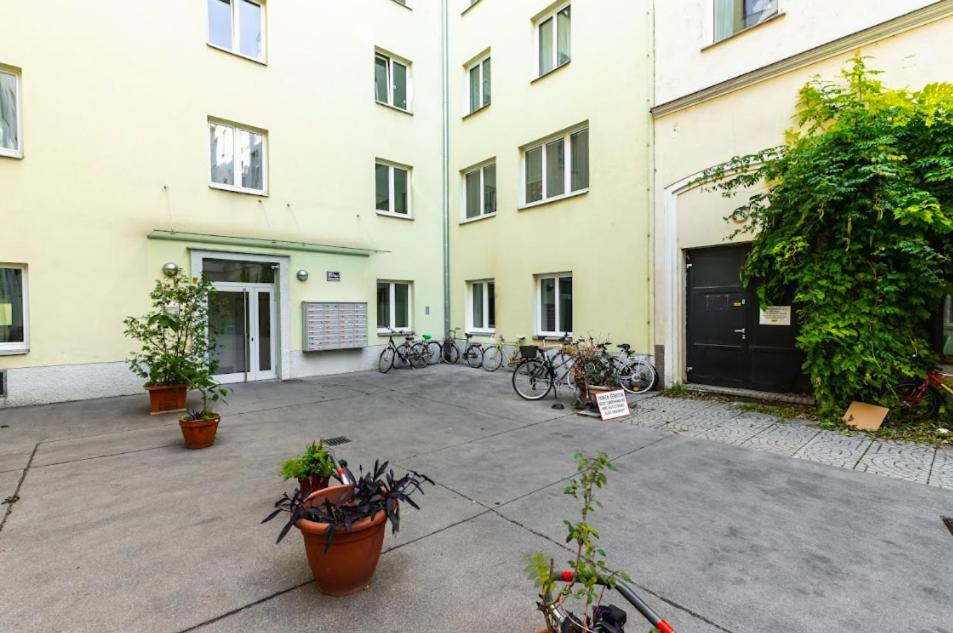 Authentic Apartment Next To Schwedenplatz Wien Exterior foto