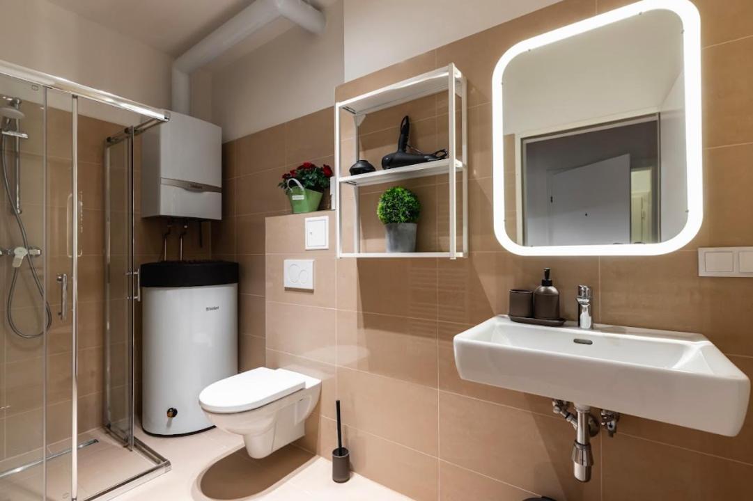 Authentic Apartment Next To Schwedenplatz Wien Exterior foto